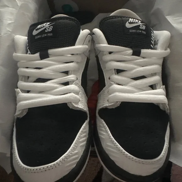 TIGHTBOOTH x Dunk Low SB